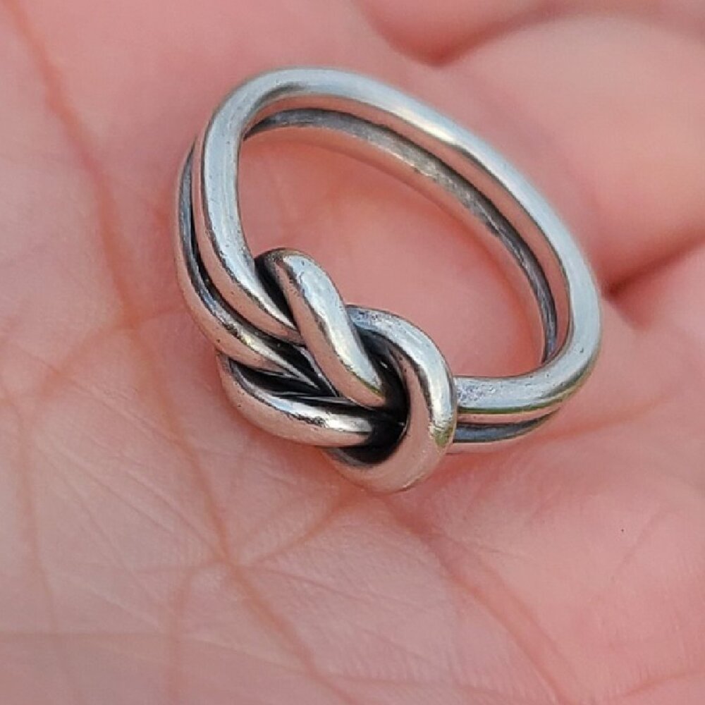 James Avery Lover's Knot Ring Size 5
